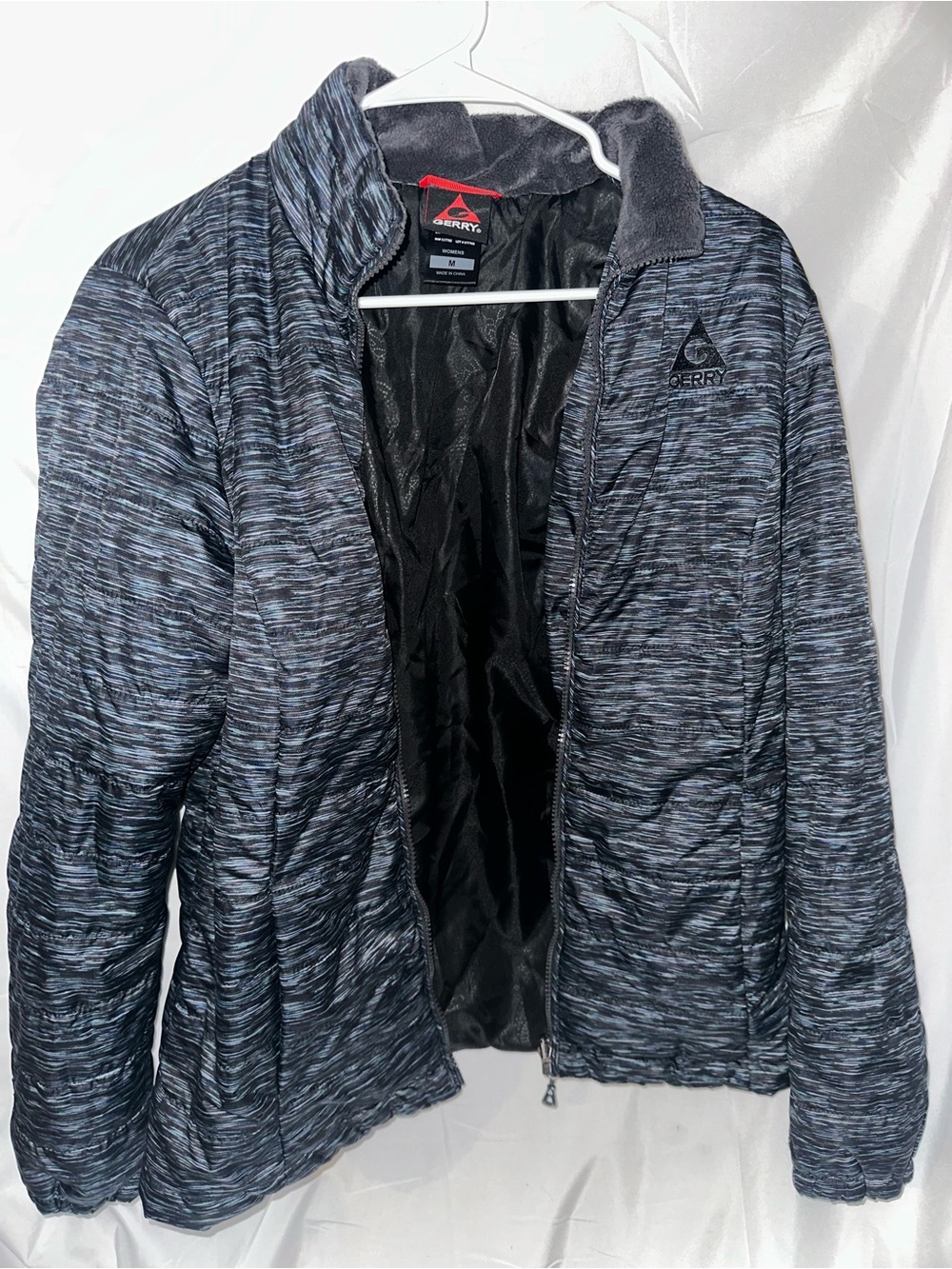 Gerry Women’s Medium Blue Black Insulated Puffer Jacket